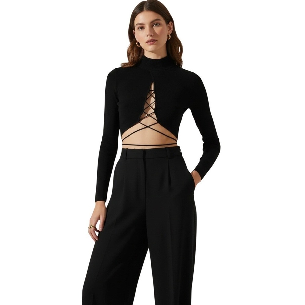 🔻ASTR The Label Black Long Sleeve Lace Up Mock Neck Crop Sweater NWT